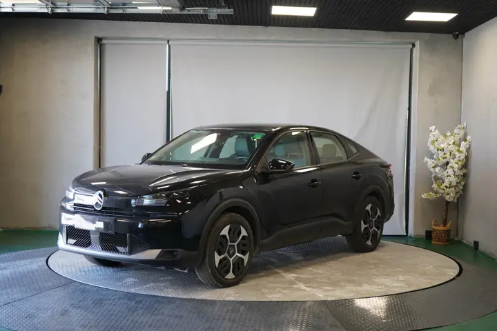 Citroën Ë-C4 X PLUS 50kWh 136HK