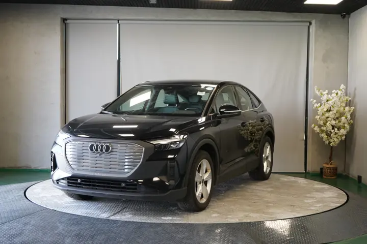 Audi Q4