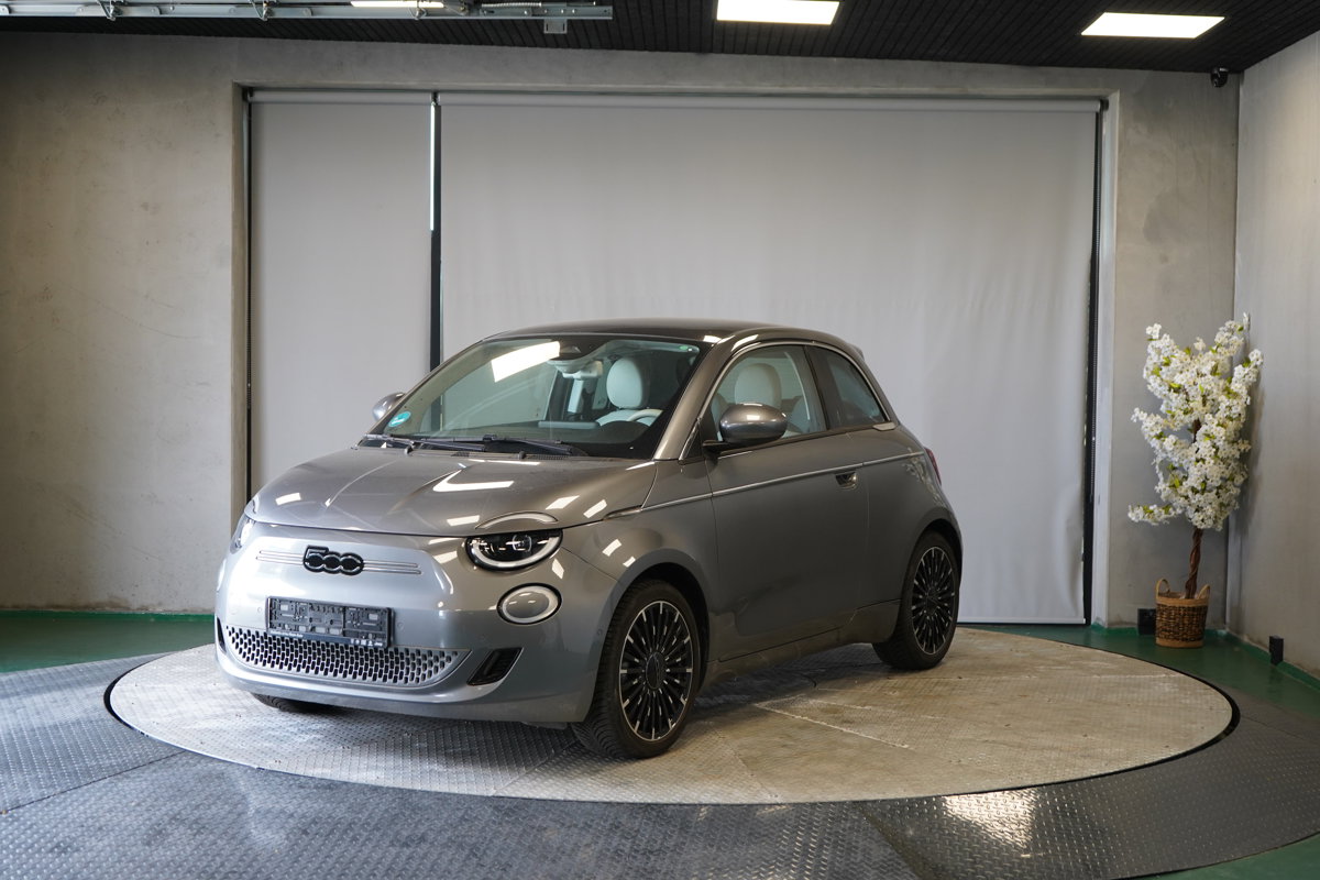 Fiat 500e 42 kWh La Prima By Bocelli 118HK 