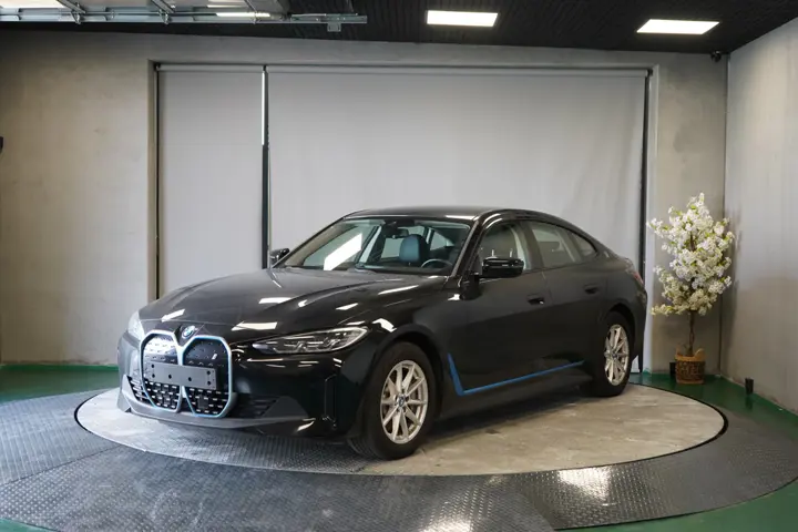 BMW I4