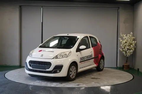 PEUGEOT 107 1.0 5-D 