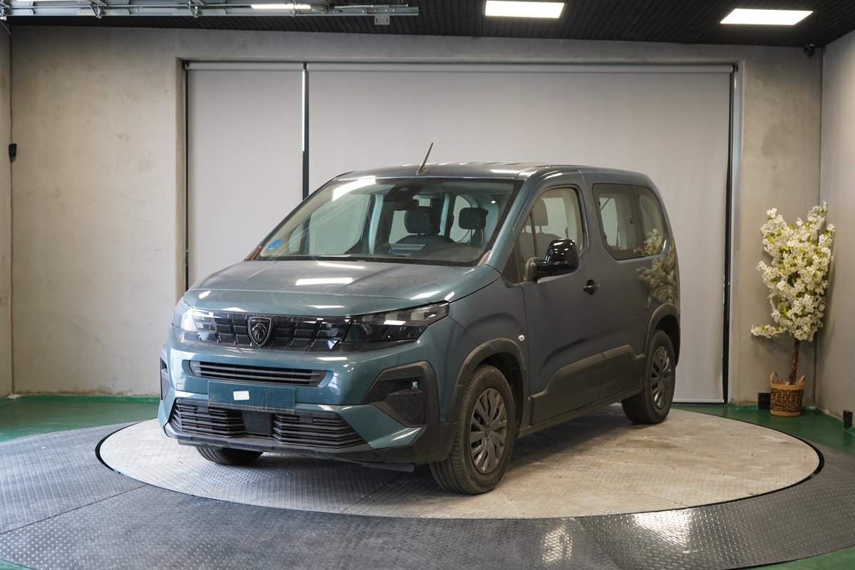 Peugeot E-rifter Allure 54kwh 100kw / 136HK 