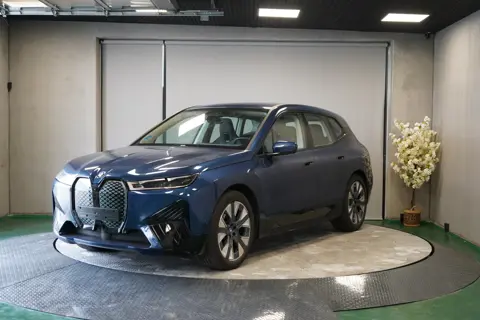 BMW IX XDRIVE40 SPORT 