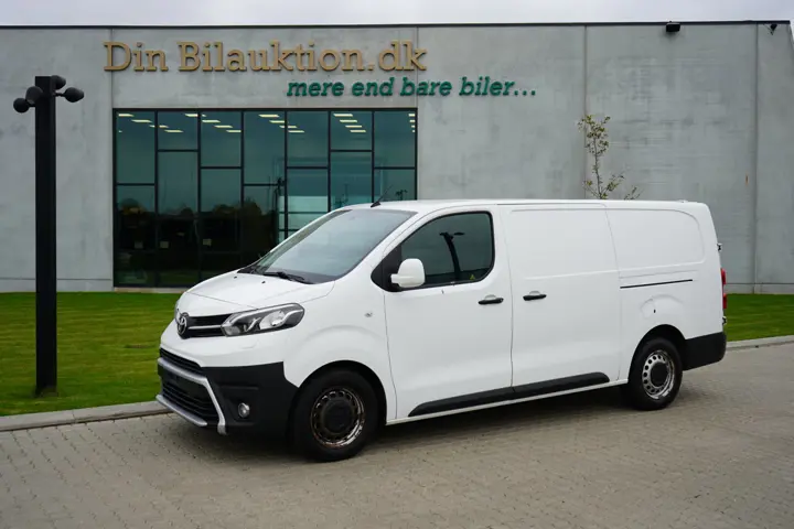 TOYOTA Proace